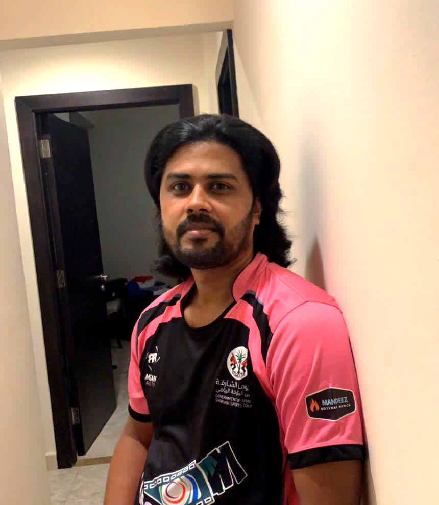 Online training with virtual set